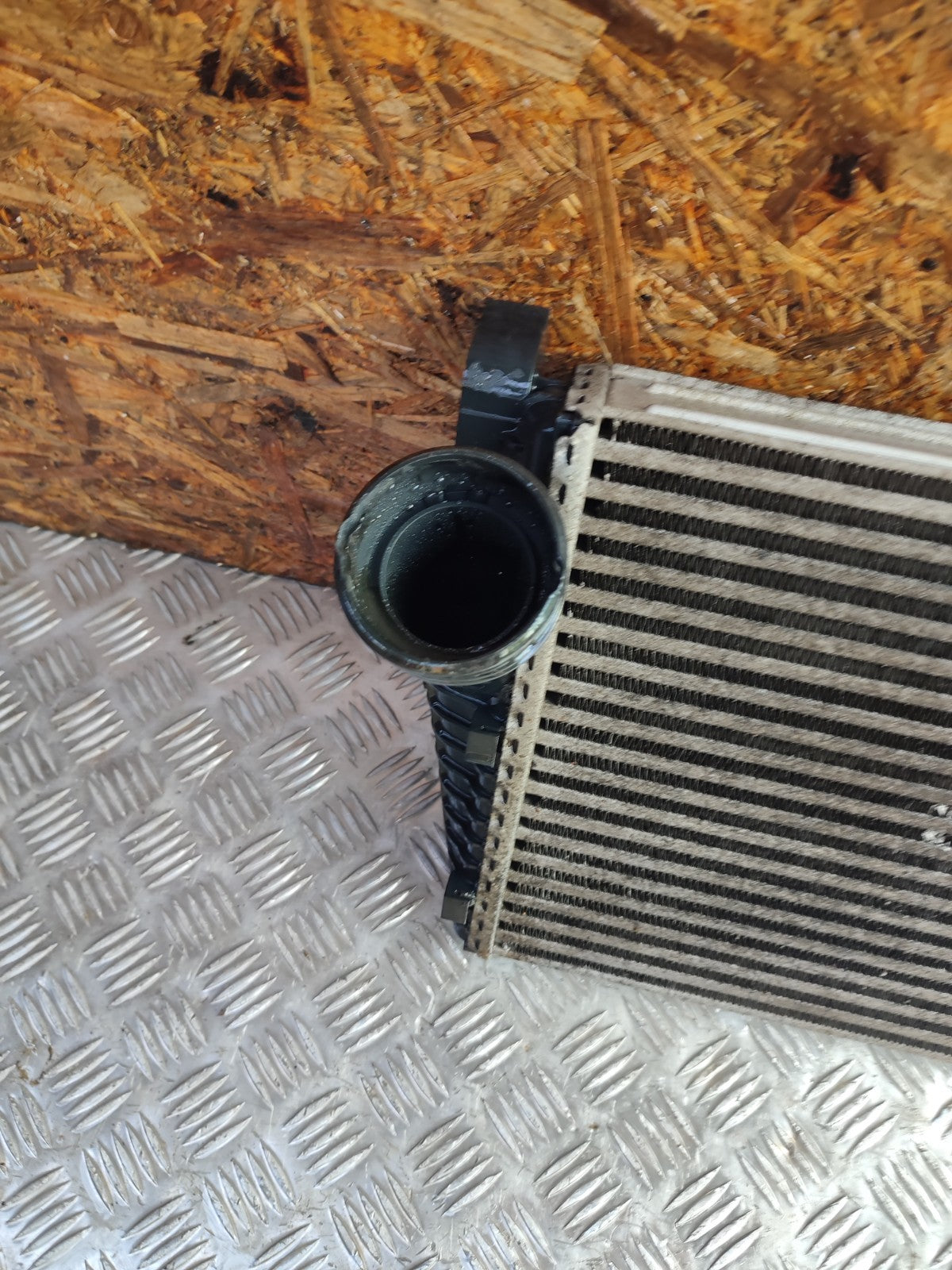✅2009 AUDI Q7 4L S LINE RIGHT INTERCOOLER RADIATOR 7L6145804 + WARRANTY - Image 8