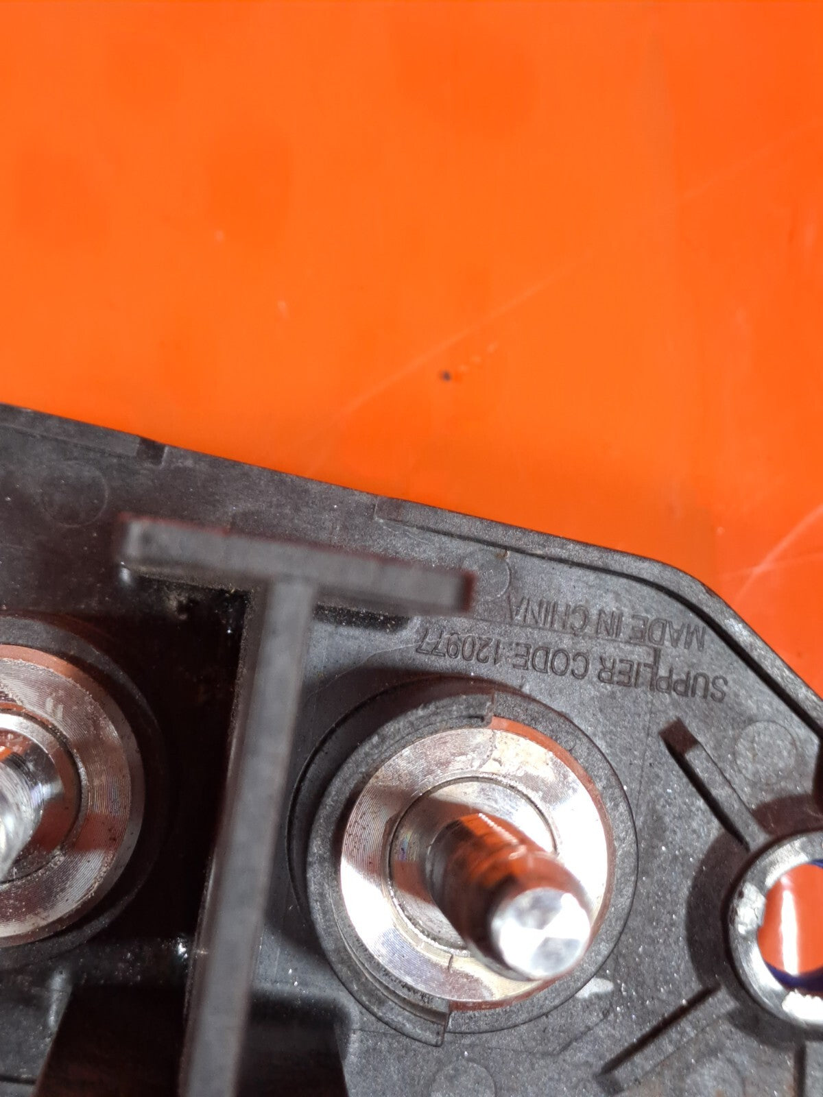 ✅TESLA MODEL 3 LONG RANGE 2020 LOW VOLTAGE PASS THROUGH CONNECTOR 1478576-01-A - Image 8