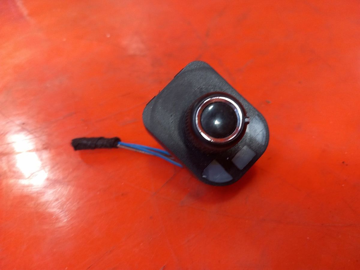 ebay-src:https://i.ebayimg.com/00/s/mtiwmfgxnjaw/z/1cyaaeswf-zqgy0y/$_57.jpg