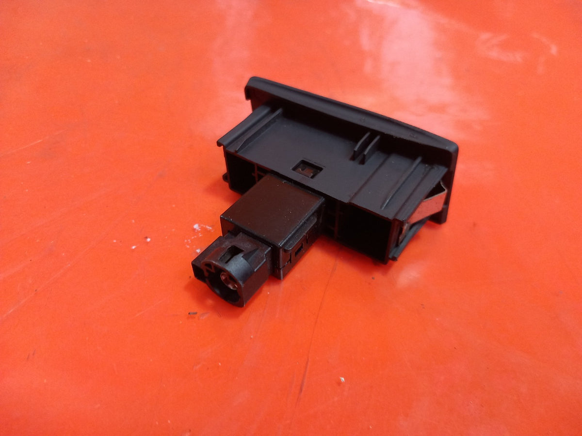 ebay-src:https://i.ebayimg.com/00/s/mtiwmfgxnjaw/z/e5kaaeswgszqgbxx/$_57.jpg