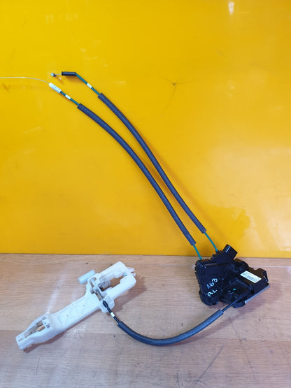 ✅2016 SSANGYONG TIVOLI XLV 1.6XDi REAR LEFT DOOR LOCK 71320-35001 + WARRANTY - Image 1