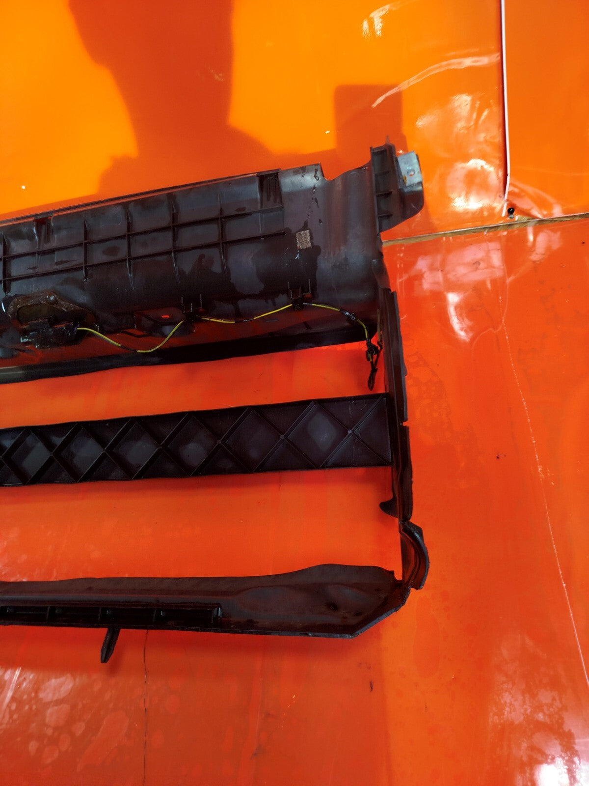✅LAND ROVER DISCOVERY 4 L319 3.0 DIESEL 2010 AIR INTAKE DUCT PANEL ah22-019a01-a - Image 9
