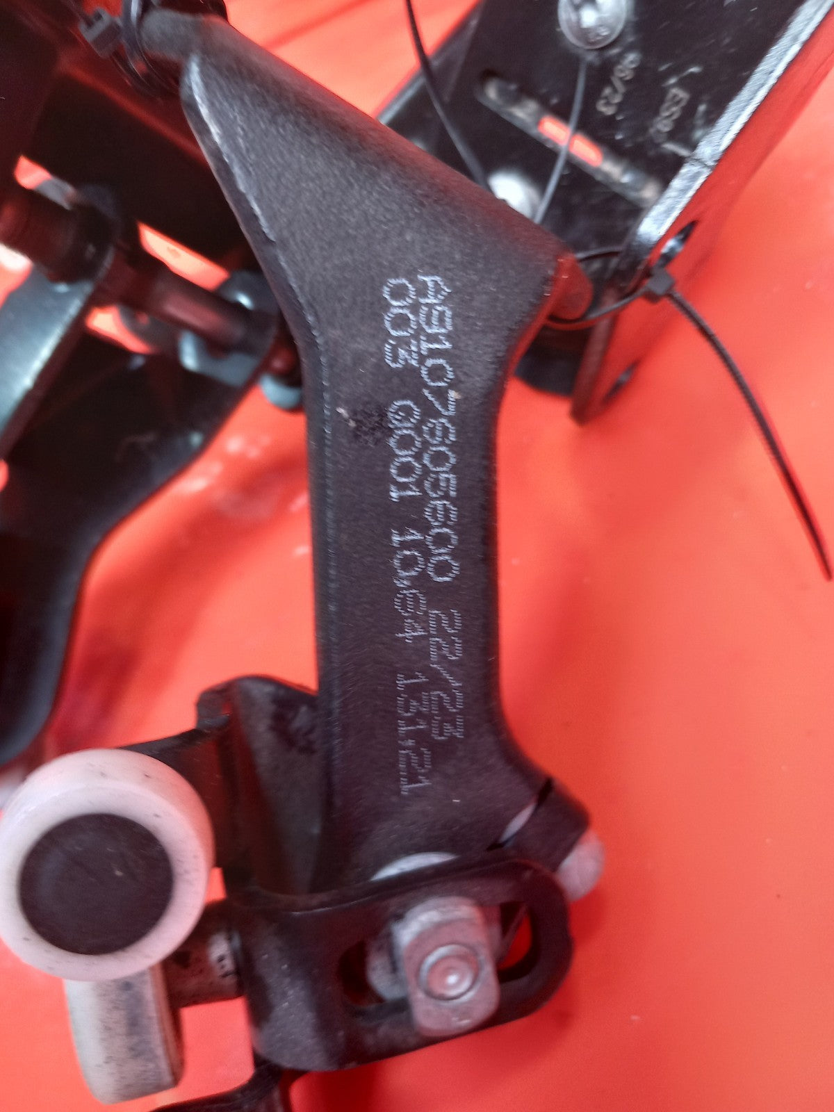 ebay-src:https://i.ebayimg.com/00/s/mtywmfgxmjaw/z/reyaaeswli9qfxbj/$_57.jpg