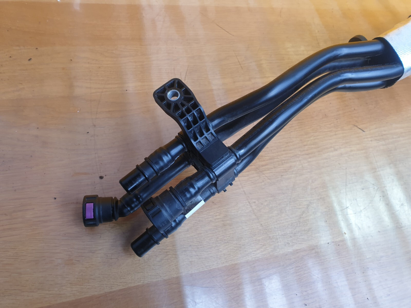 ebay-src:https://i.ebayimg.com/00/s/mtiwmfgxnjaw/z/vfqaaoswmnfmo9sc/$_57.jpg