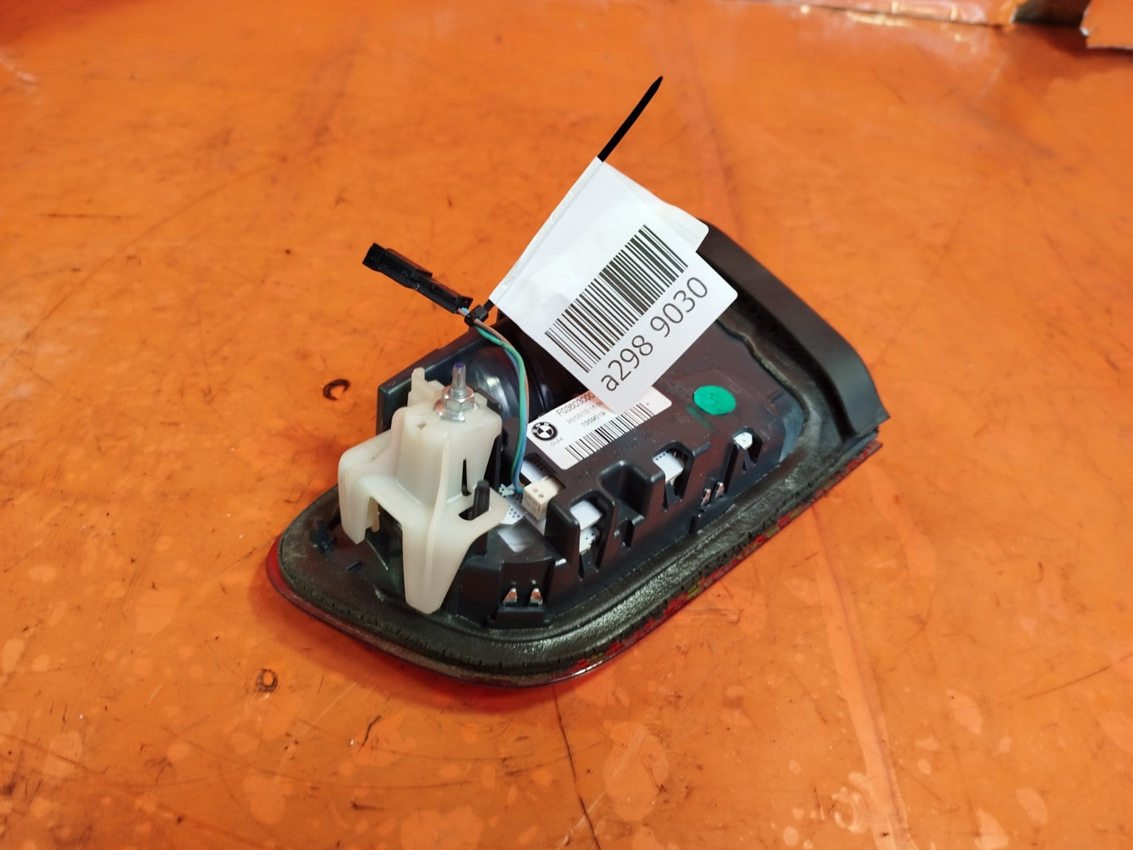 ebay-src:https://i.ebayimg.com/00/s/mtiwmfgxnjaw/z/rpiaaeswffloagbr/$_57.jpg