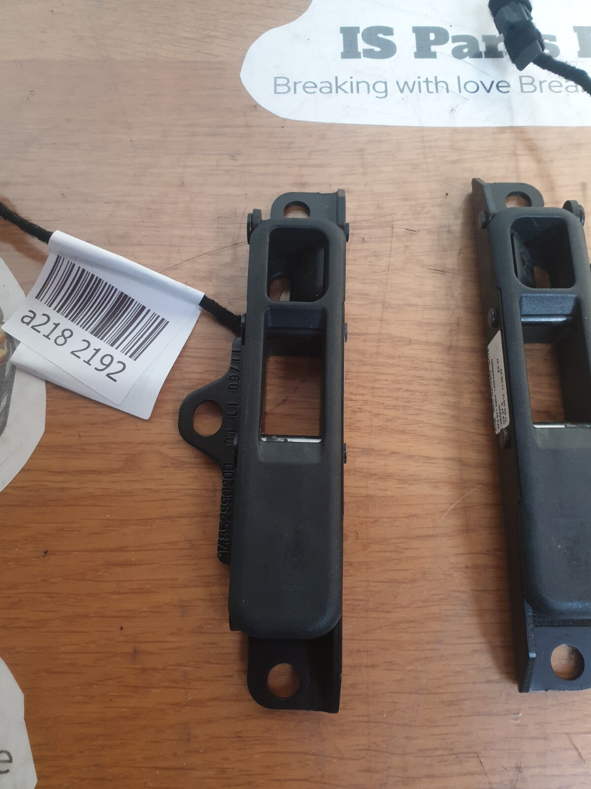 2012 AUDI A5 S LINE 2.0D CONVERTIBLE ROOF CATCH CLOSING ELEMENT PAIR A218 - Image 3