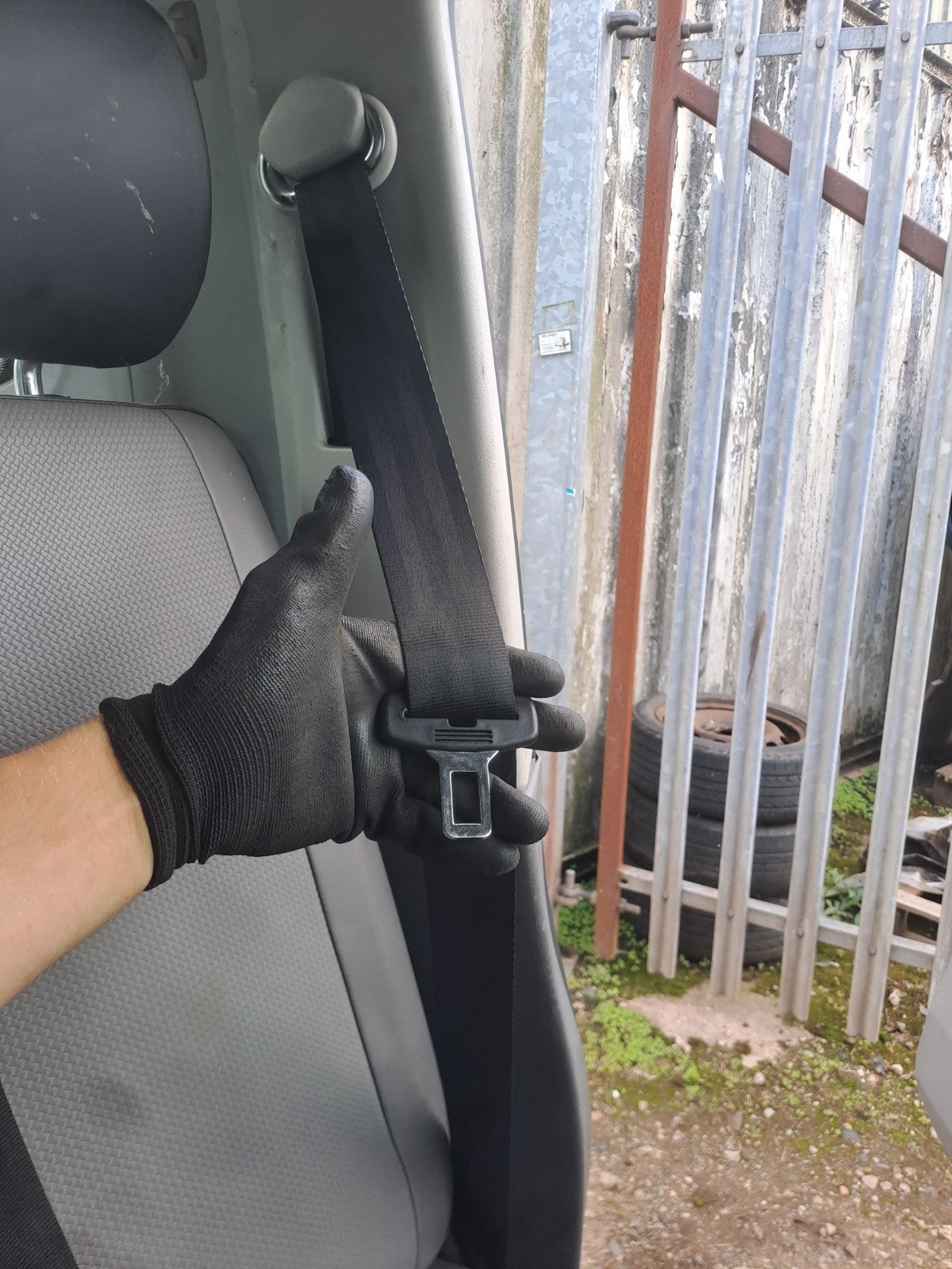 2021 VW Transporter T30 Seat Belt Front Left Passenger Side Warranty A410 - Image 1