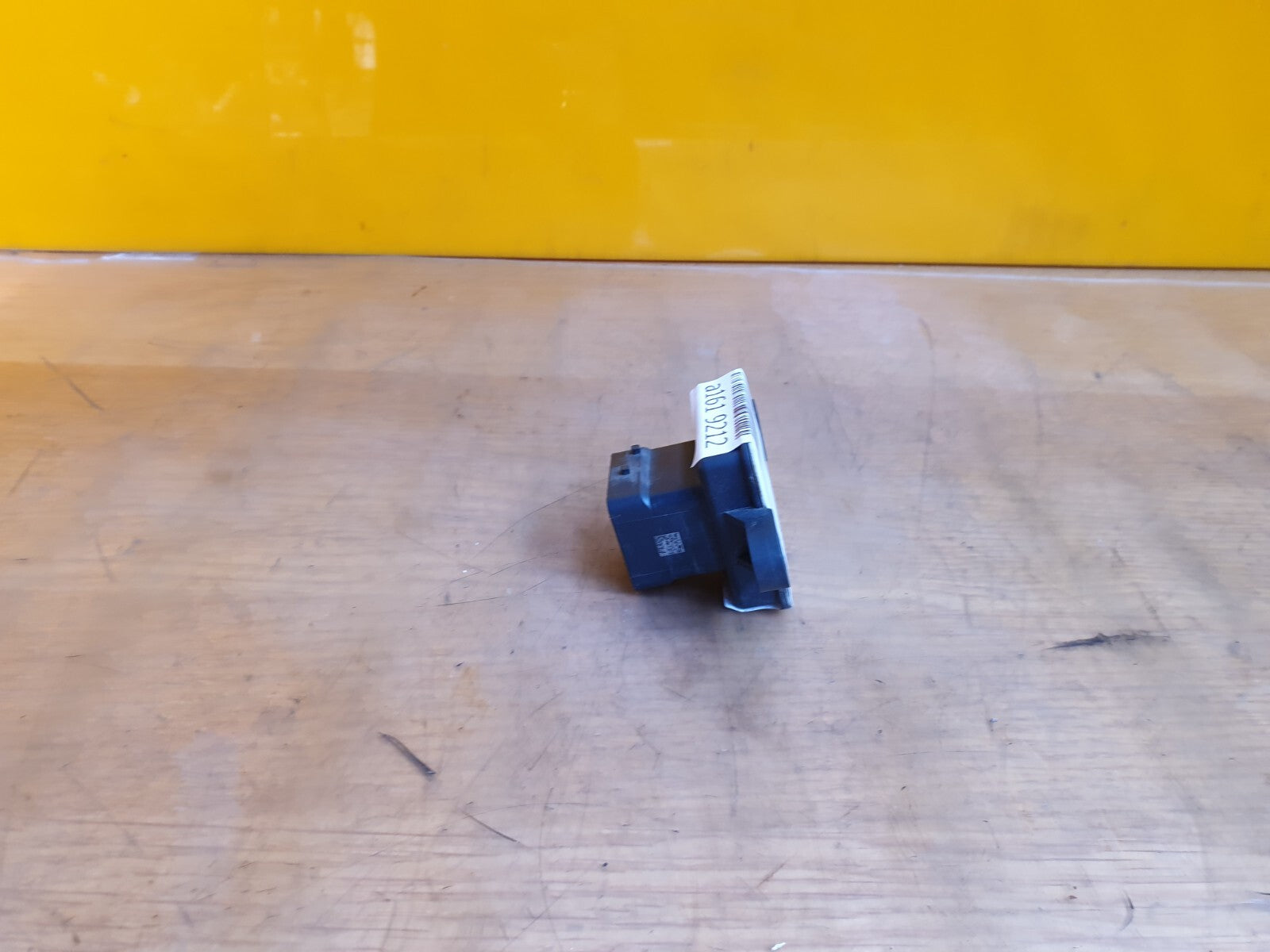 ebay-src:https://i.ebayimg.com/00/s/mtiwmfgxnjaw/z/jzeaaoswcwtmivbu/$_57.jpg