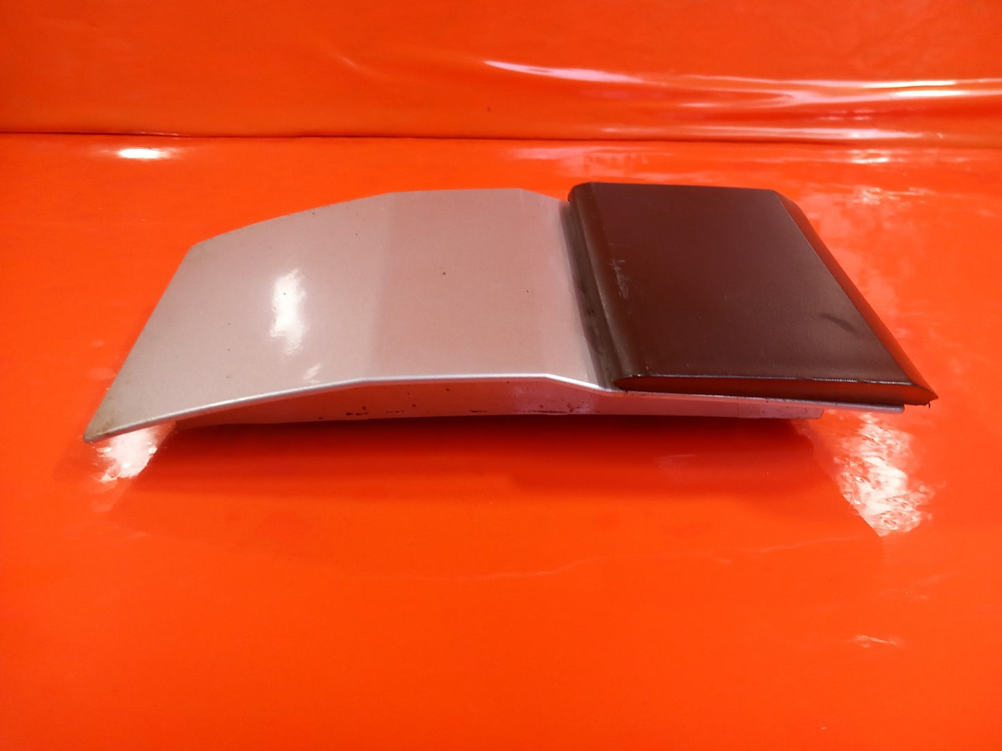 Ford Transit Custom 2.0 Diesel 2021 Fuel Flap Lower Trim Panel Silver GK21V20206 - Image 3