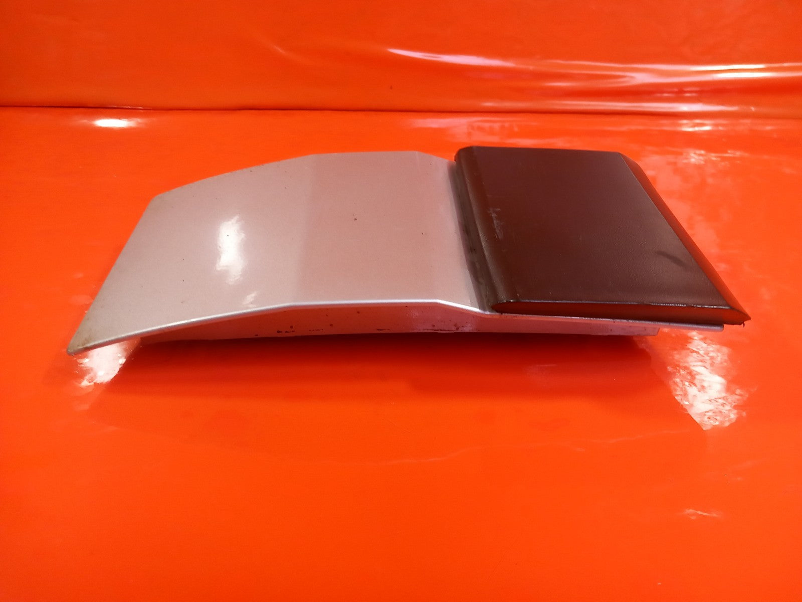 Ford Transit Custom 2.0 Diesel 2021 Fuel Flap Lower Trim Panel Silver GK21V20206 - Image 3