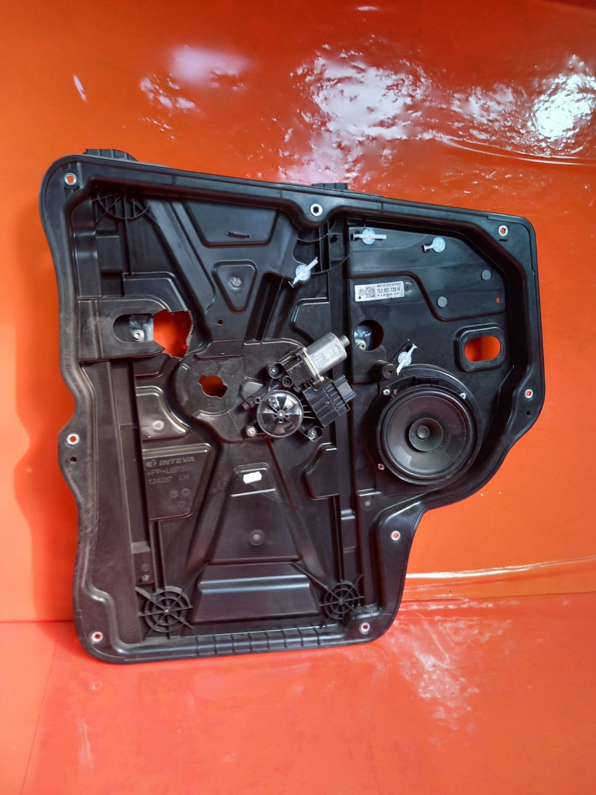 VW Transporter T30 2.0 Diesel 2021 Front Left Window Regulator 7L2837729H A410 - Image 10