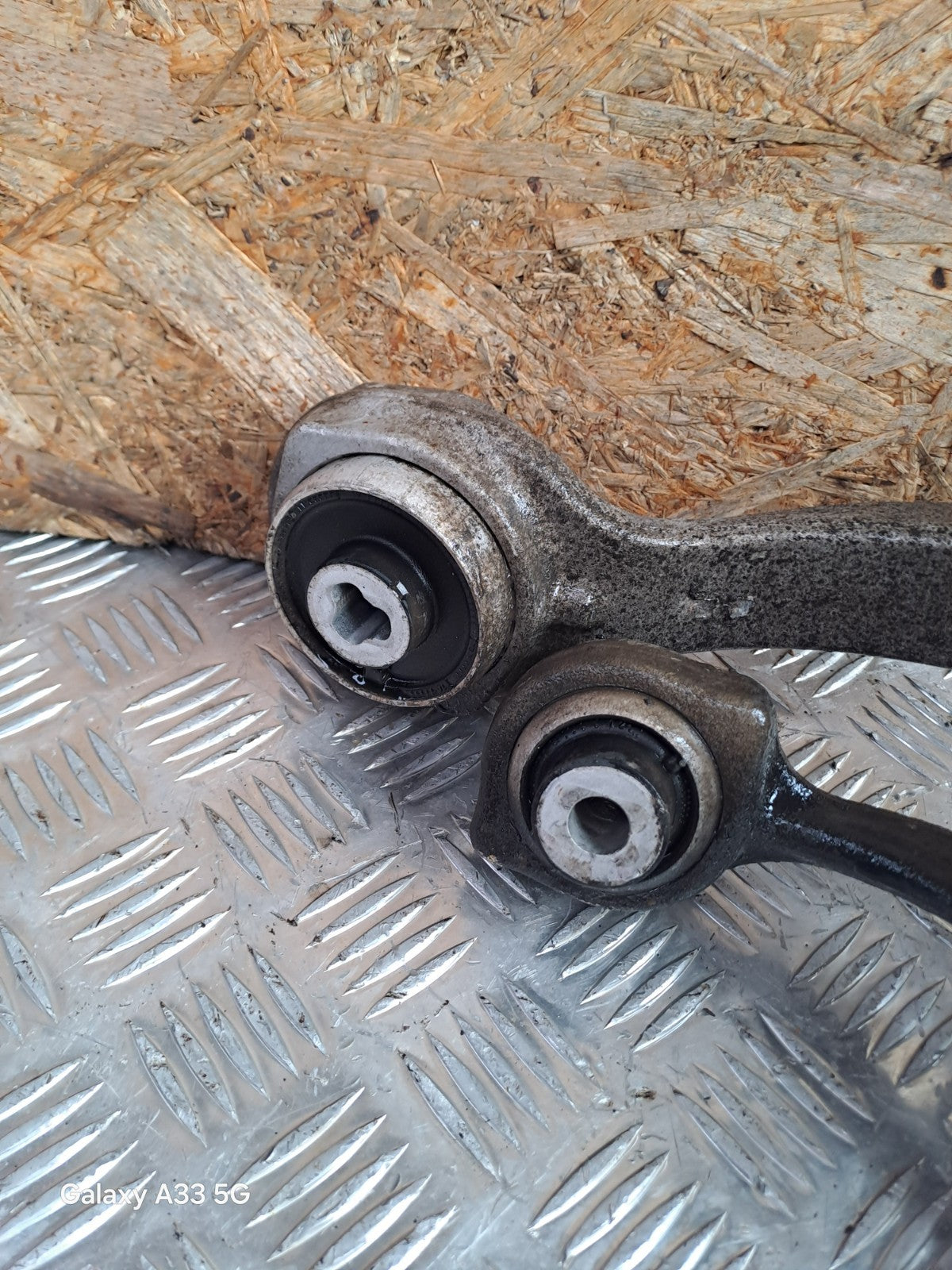 ✅2013 MERCEDES E CLASS W212 FRONT LEFT SUSPENSION LEG HUB A2123236800 + WARRANTY - Image 8