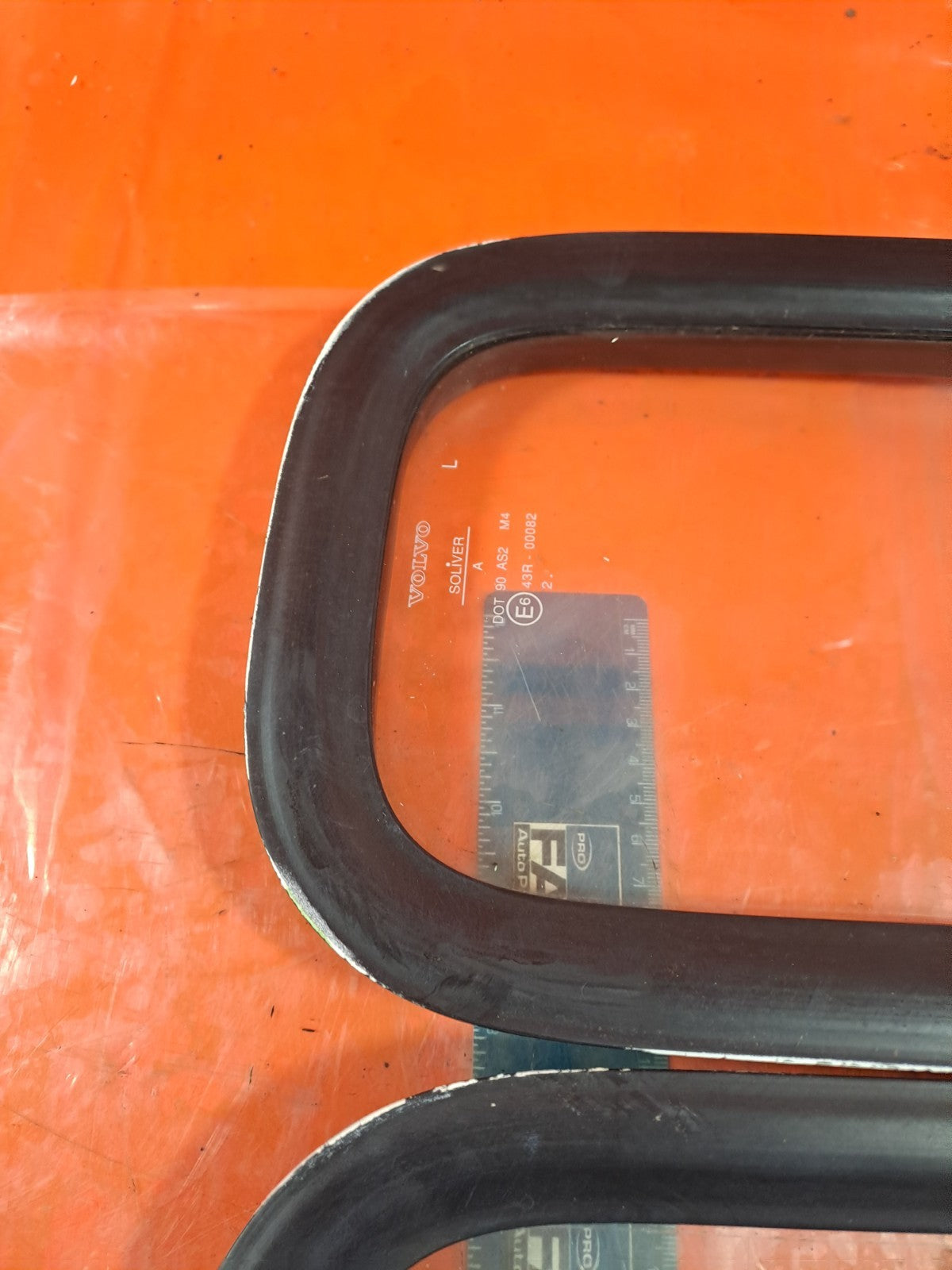 ✅2003 VOLVO FL FRONT CABIN WINDOW GLASSES PAIR LEFT & RIGHT 43R-00082 + WARRANTY - Image 9