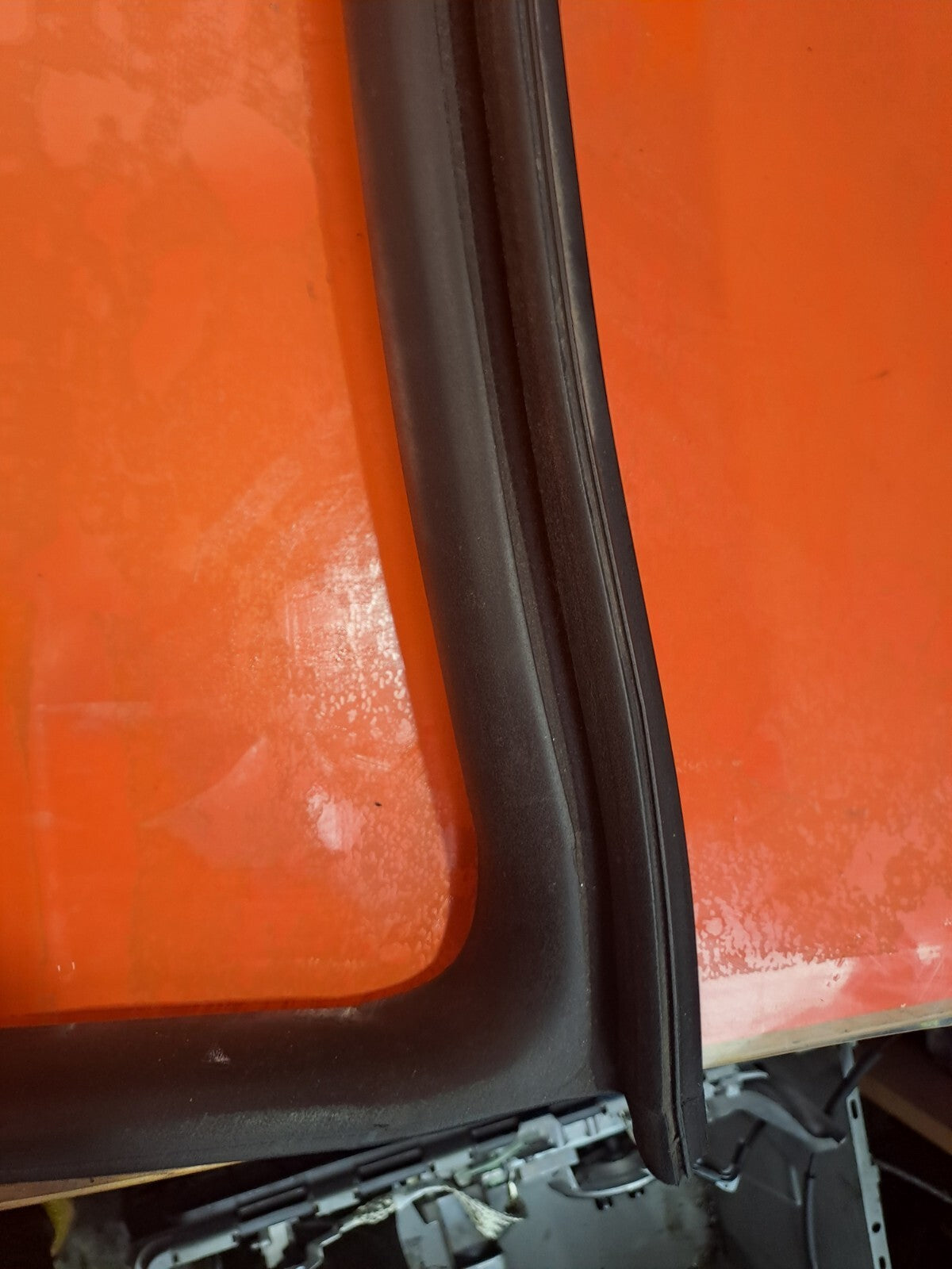 ✅TESLA MODEL 3 LONG 2024 REAR LEFT DOOR RUBBER SEAL 1910985-00-B Warranty A207 - Image 3