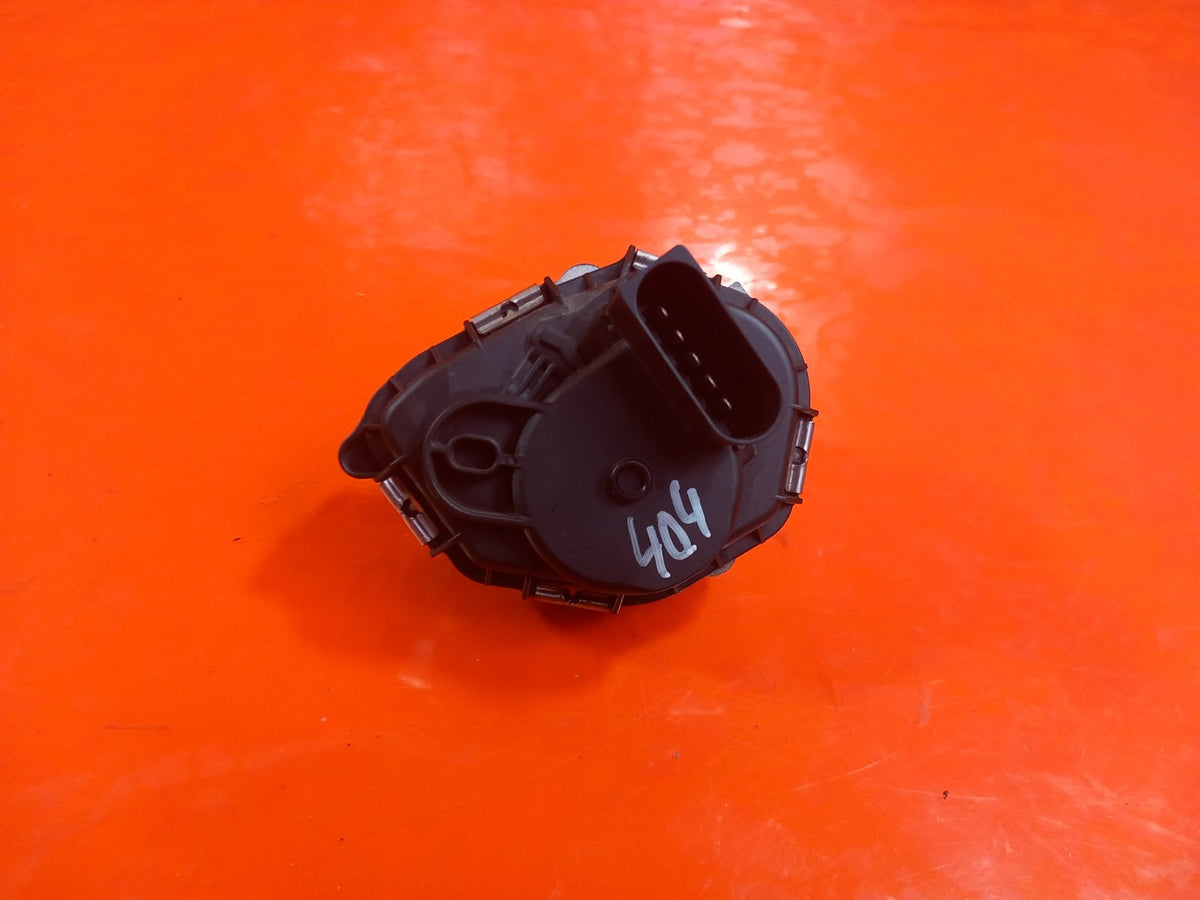 ebay-src:https://i.ebayimg.com/00/s/mtiwmfgxnjaw/z/yxaaaeswgflqnl0i/$_57.jpg