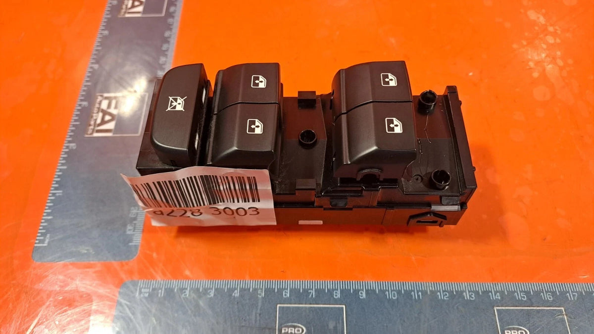 ebay-src:https://i.ebayimg.com/00/s/otawwde2mda=/z/qckaaeswubvqxosm/$_57.jpg
