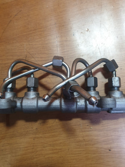 ✅2016 LAND ROVER DISCOVERY SPORT L550 FUEL INJECTION RAIL G4D3-9D280-AA A155 - Image 6