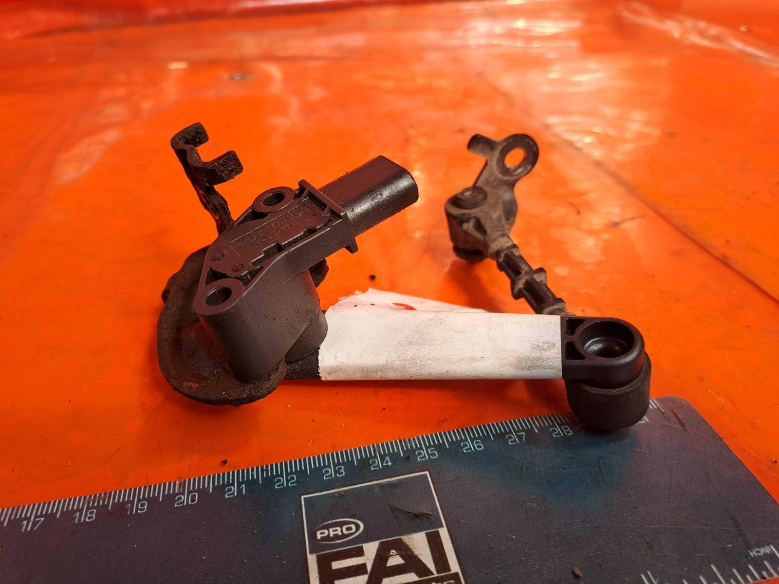 ✅2020 Jaguar I-Pace X590 Rear Right Height Level Sensor J9D3-3C280-BA A375 - Image 3