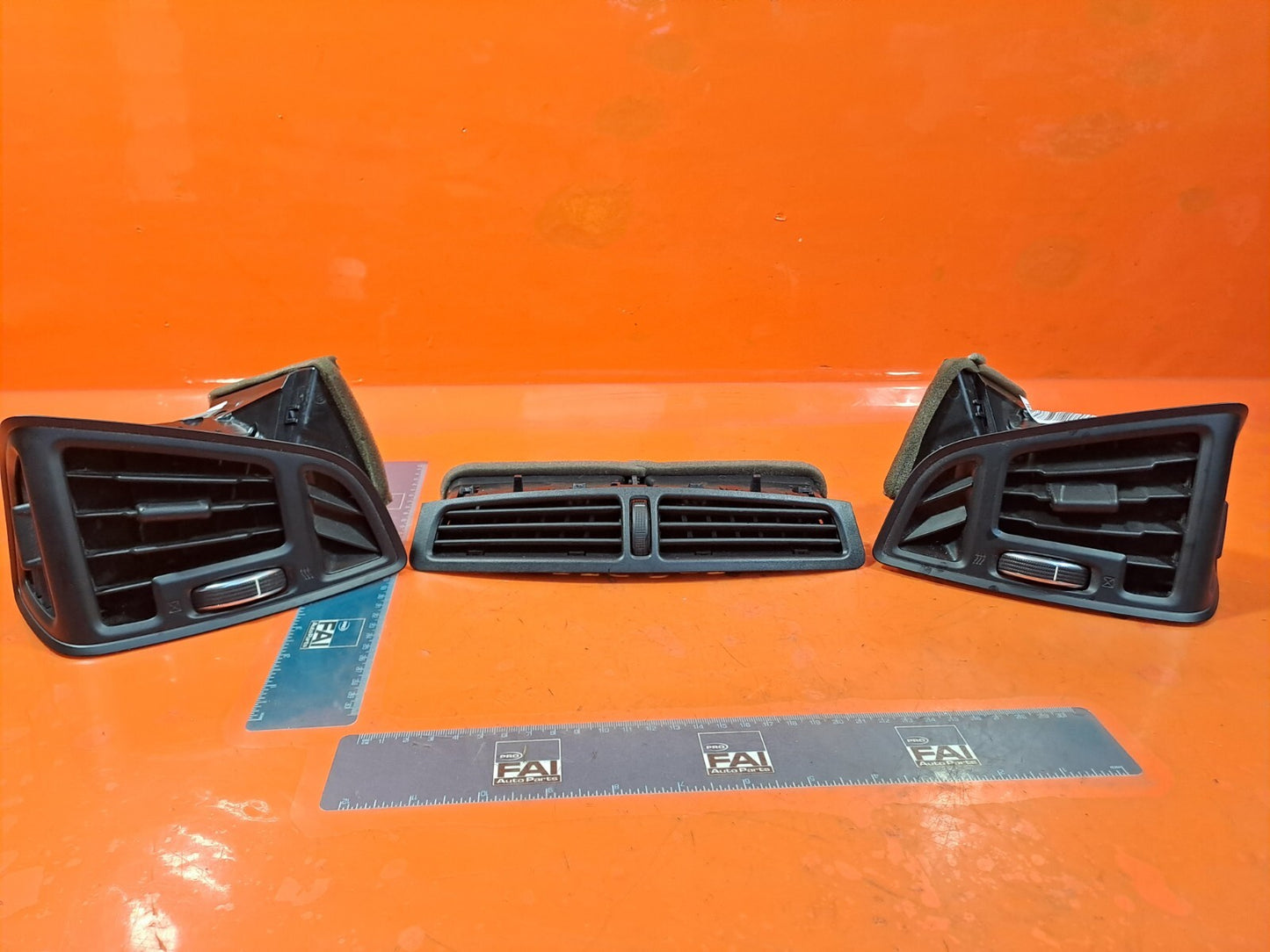 ✅FORD C-MAX ZETEC 1.0 PETROL 2018 DASHBOARD AIR VENTS F1CB-R018B08-BAW Warranty - Image 1