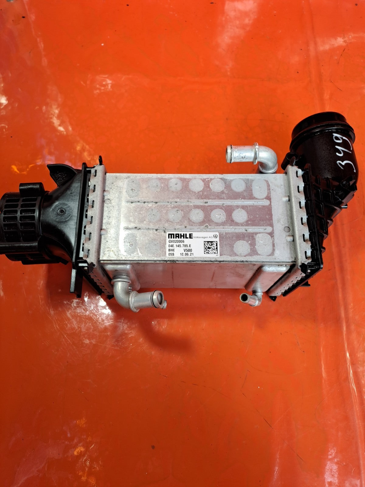 ✅2021 VW GOLF R-LINE MK8 INTERCOOLER 04E145785E + WARRANTY A349 - Image 3