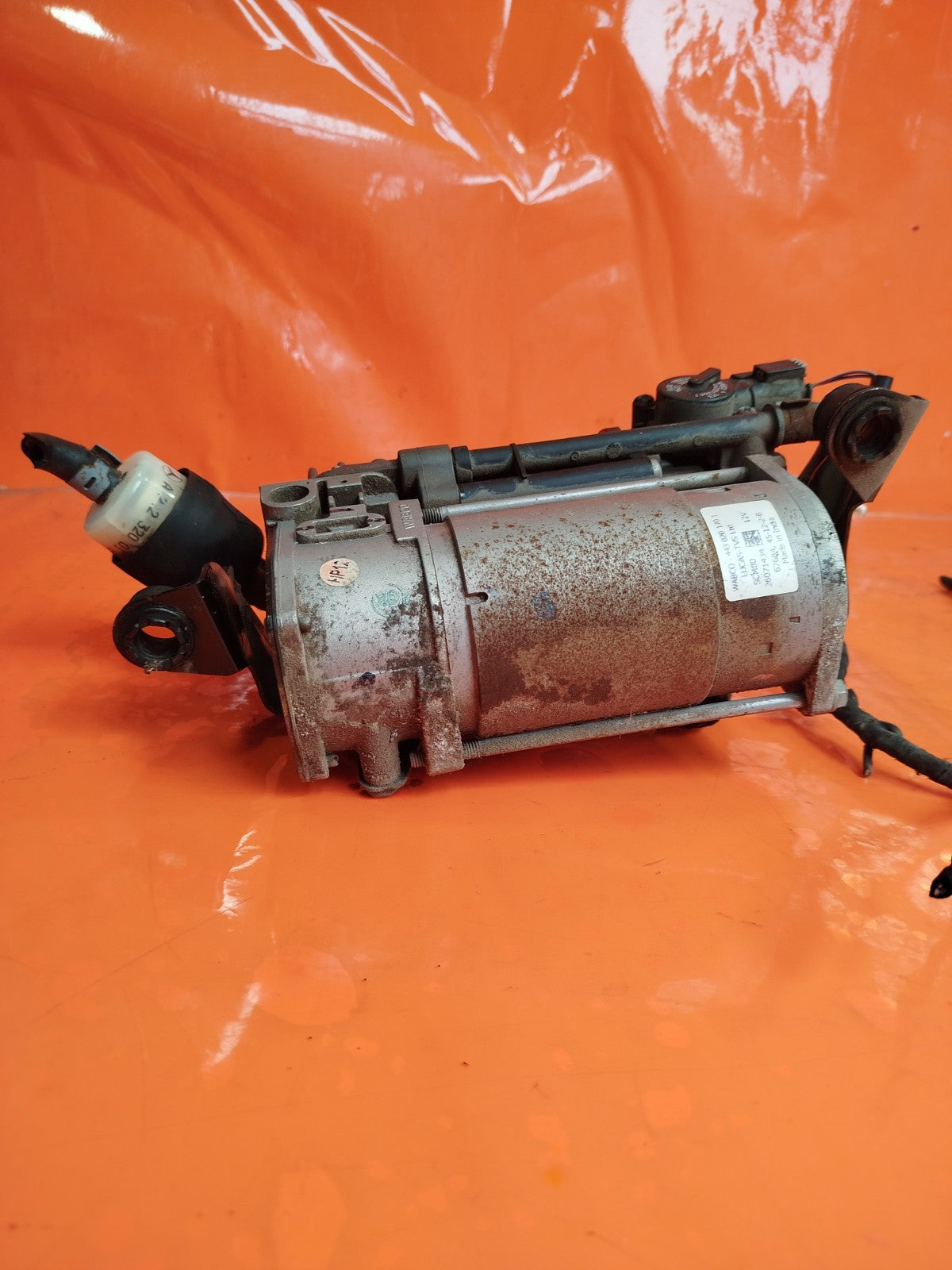 ebay-src:https://i.ebayimg.com/00/s/mtywmfgxmjaw/z/egiaaeswwfvodqgx/$_57.jpg