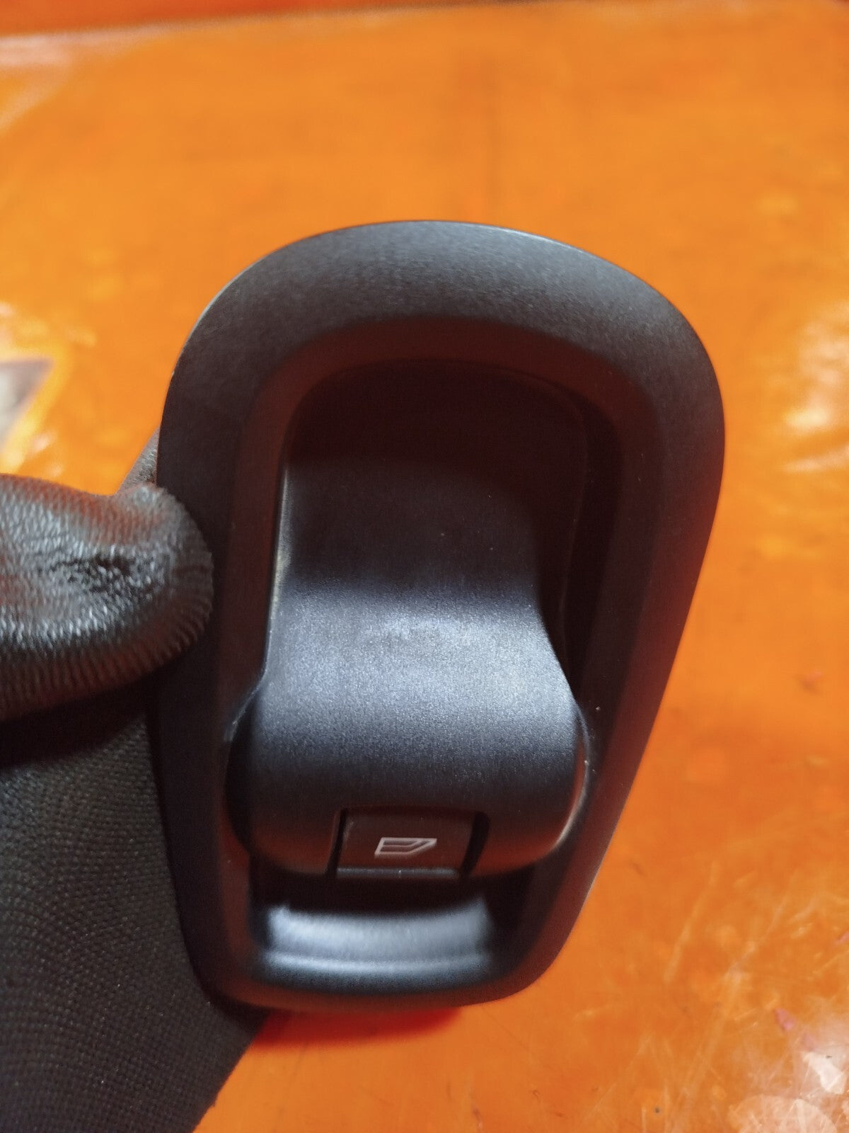 ebay-src:https://i.ebayimg.com/00/s/mtywmfgxmjaw/z/q6uaaoswriloh1vd/$_57.jpg