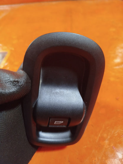 ebay-src:https://i.ebayimg.com/00/s/mtywmfgxmjaw/z/q6uaaoswriloh1vd/$_57.jpg