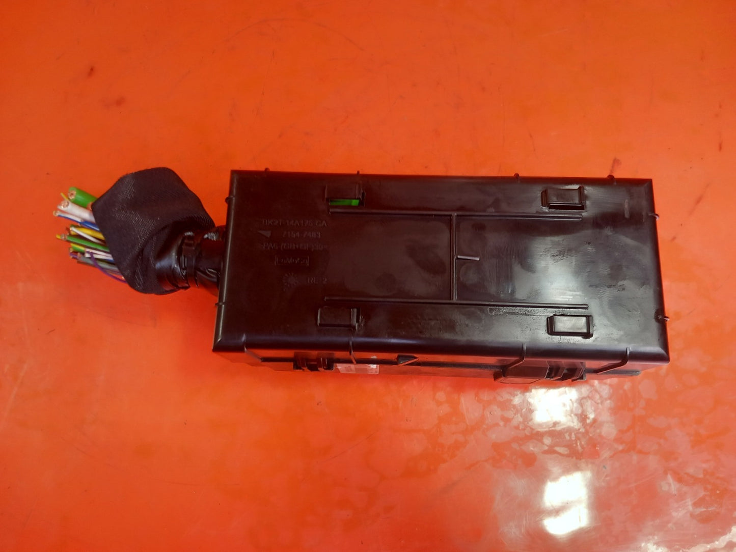 2015 Ford Tourneo Custom 2.2 Diesel Fuse Box BK2T-14A175-CA Warranty A377 - Image 3
