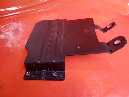 Land Rover Defender L663 3.0 Diesel 2025 Left Interior Part M8B2112D75AA A396 - Image 9