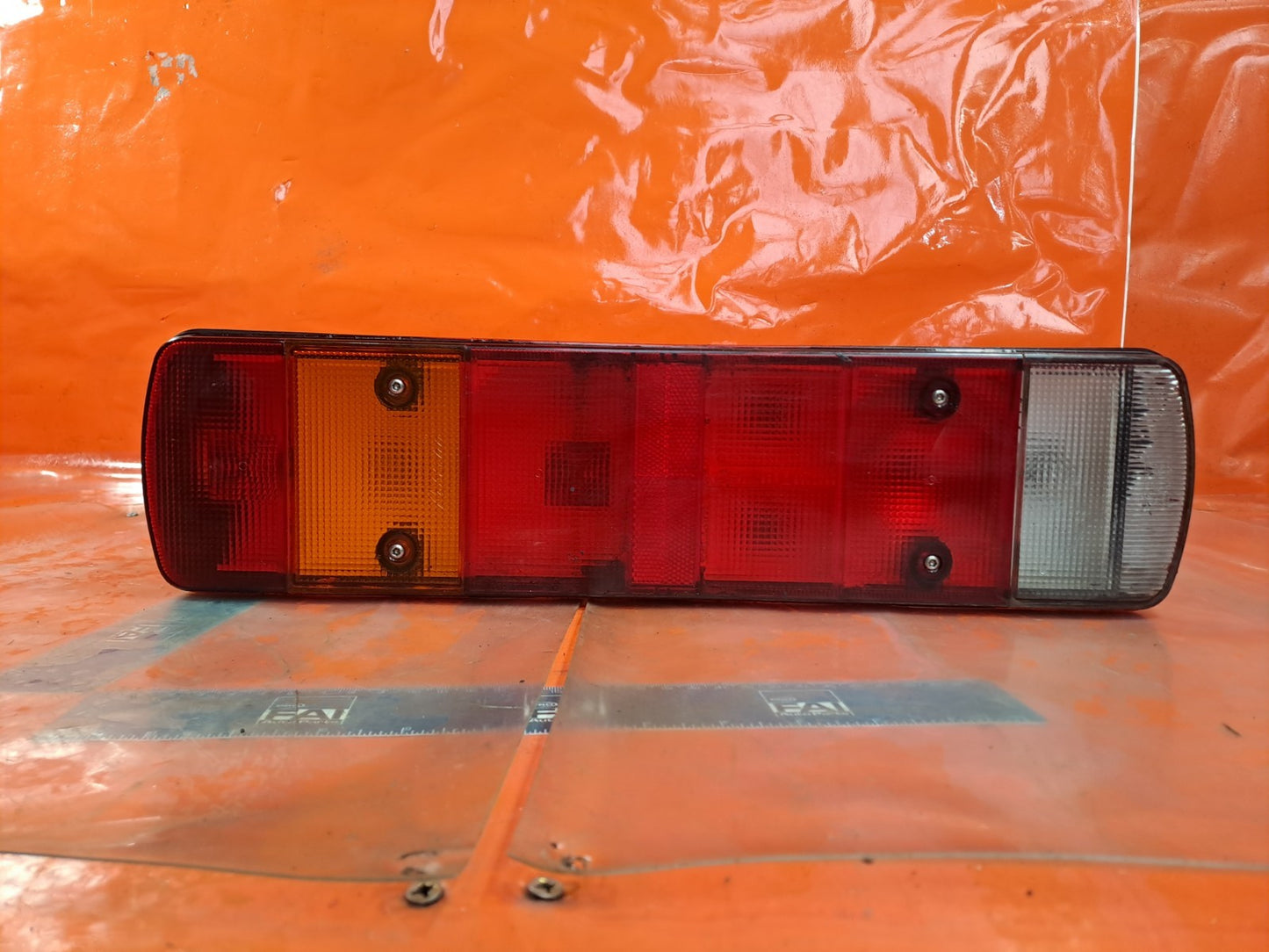 ✅VOLVO FL 5.5 DIESEL 2003 REAR LEFT LIGHT 3981455 Warranty A324 - Image 1