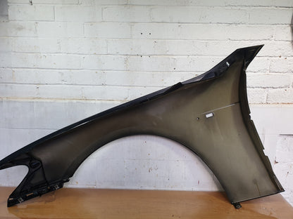 BMW 750Li E66 4.8 PETROL 2006 FRONT RIGHT WING PANEL BLACK Damaged A208 - Image 4