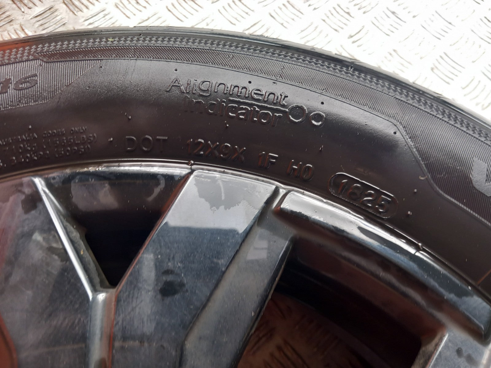 2024 Dacia Jogger Alloy Wheel with Tyre 205/60 R16 403004026R Warranty A391 - Image 10