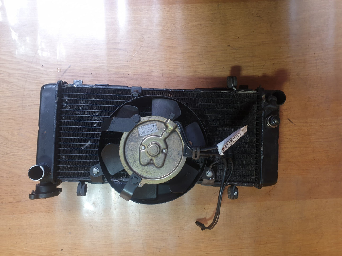 HONDA VFR750 1995 PETROL COOLING RADIATOR WITH FAN SSW96100E Warranty A182 - Image 11