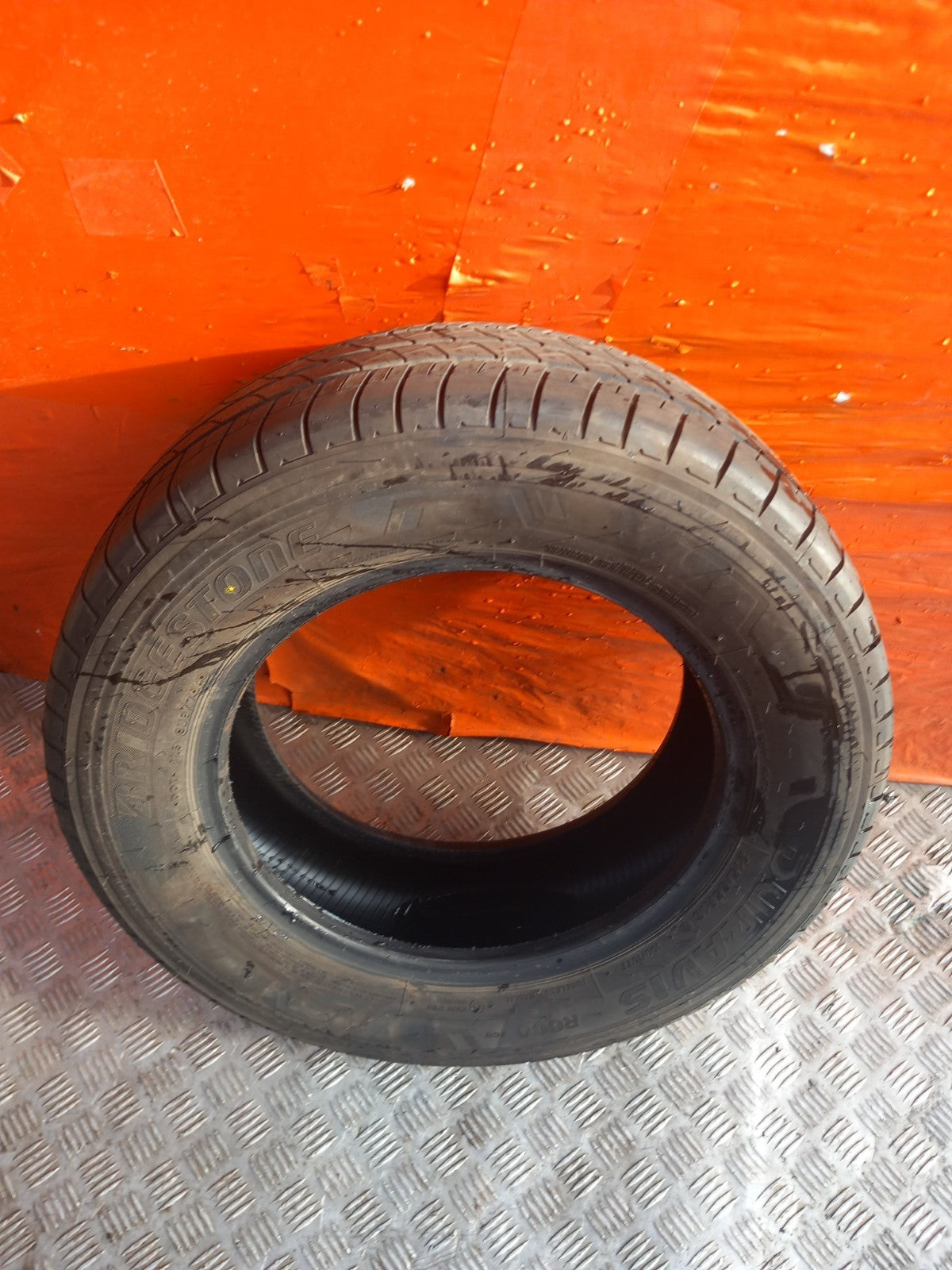 2021 VW Transporter T30 Bridgestone Tyre 215/65 R16 Warranty A412 - Image 7