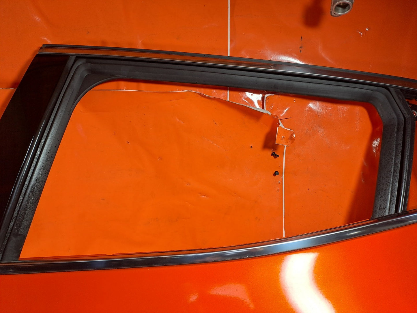 ✅RENAULT CLIO E-TECH 1.6 PETROL 2025 REAR LEFT DOOR BARE ORANGE Warranty A331 - Image 7