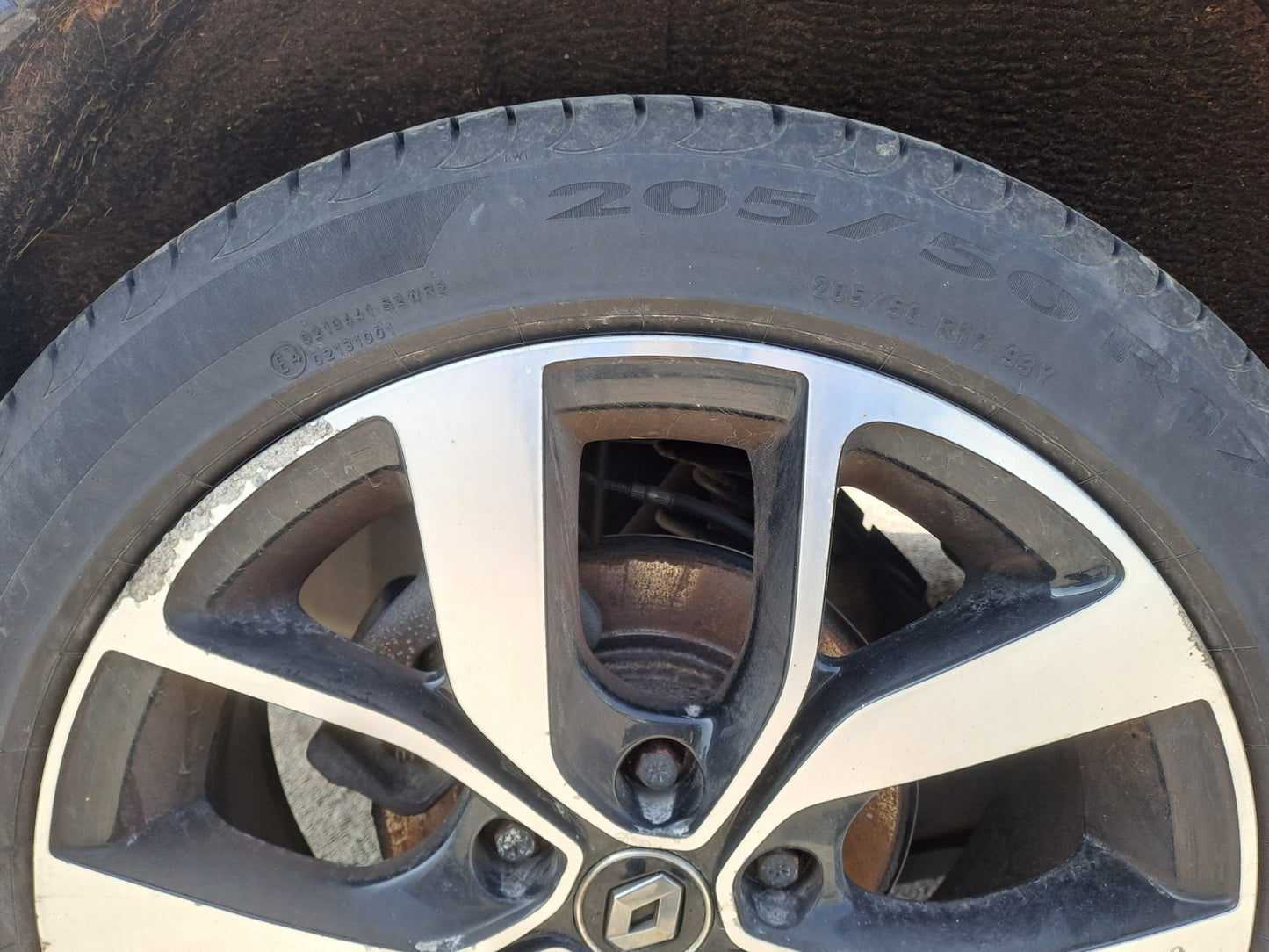 ✅2019 Renault Megane Iconic Alloy Wheel with Tyre 205/50 R17 + Warranty A387 - Image 2