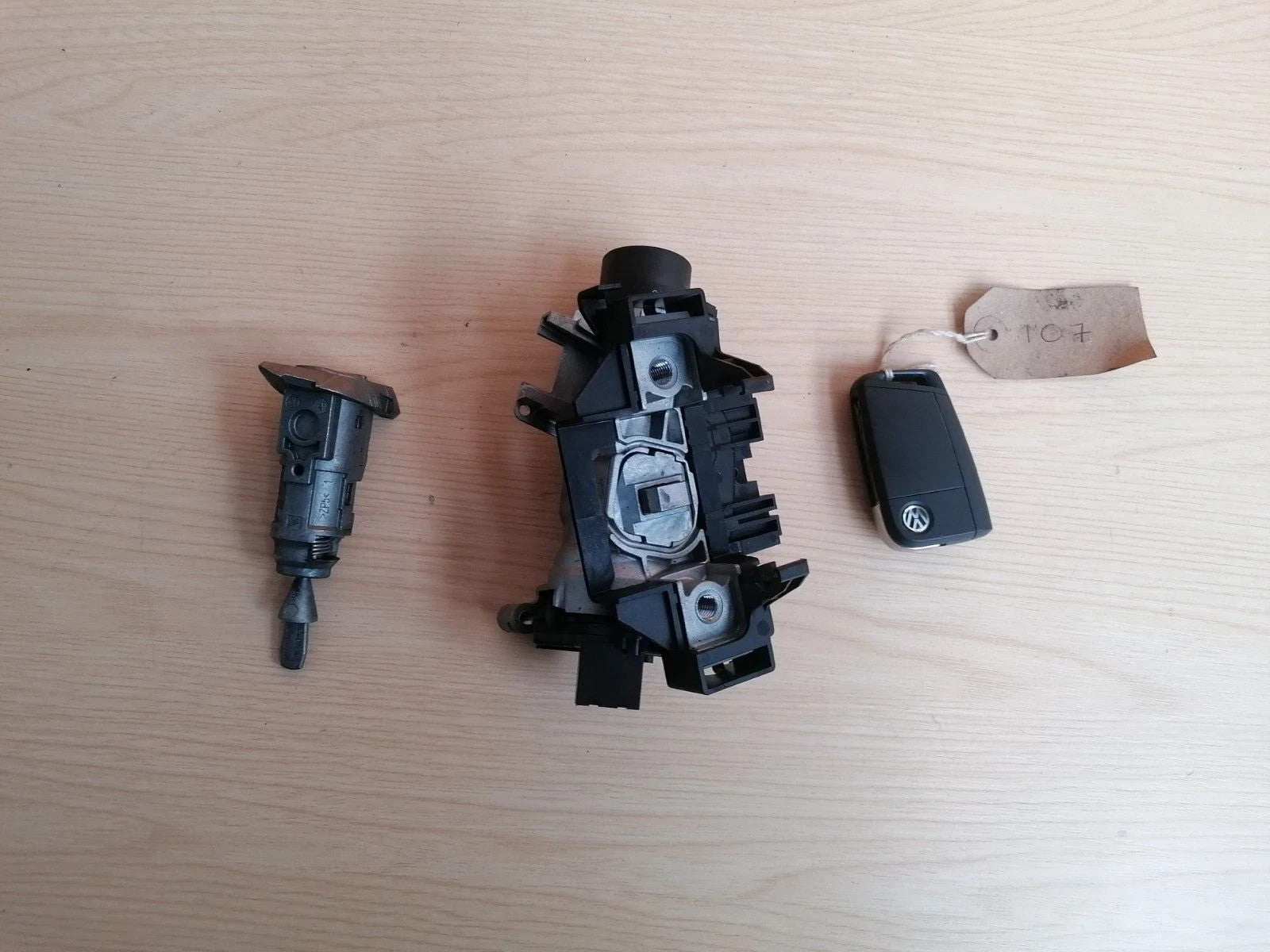 ✅VW T-Cross 1.0 Petrol 2020 Ignition Lock Switch Barrel With Key 2016DJ3959 A010 - Image 2