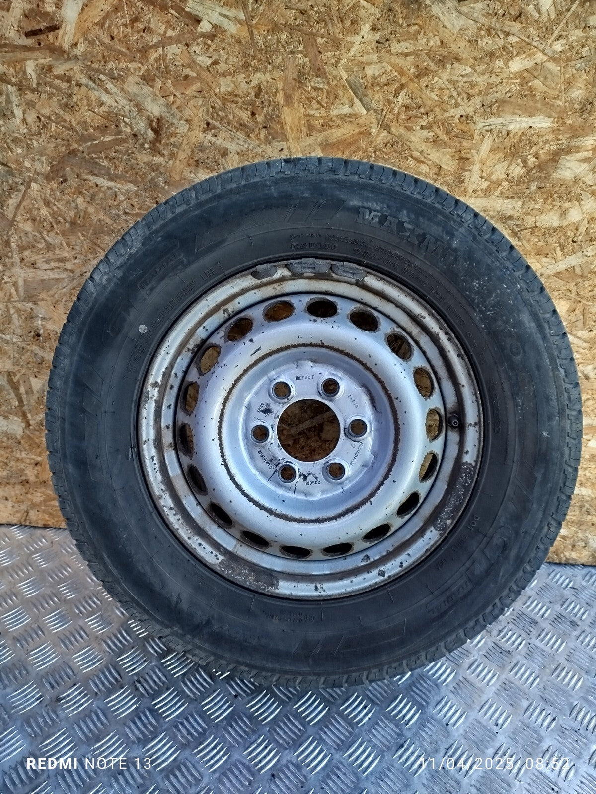 ✅VW CRAFTER CR35 2.0 DIESEL 2017 ALLOY WHEEL WITH TYRE 235/65 R16С A0014014802 - Image 1