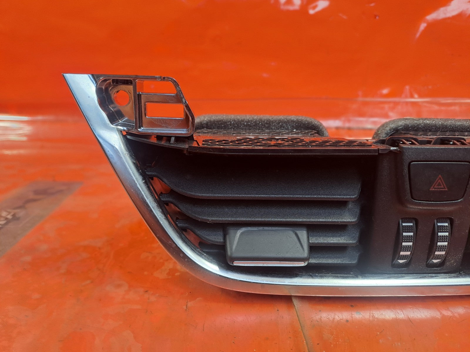 ✅2023 FORD PUMA TITANIUM DASHBOARD CENTRE AIR VENT GRILL H1BB-19K617 + WARRANTY - Image 3