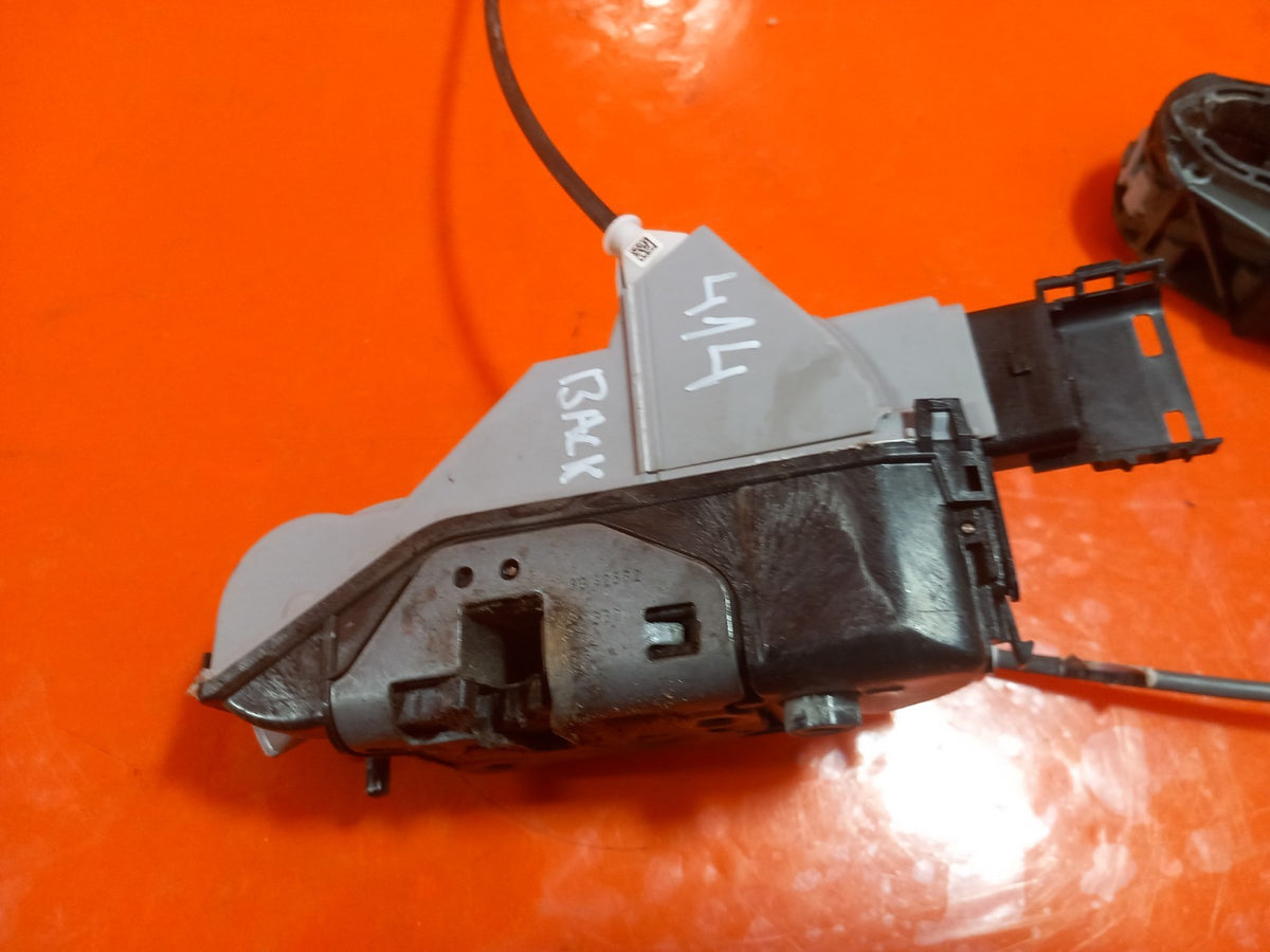 Vauxhall Combo MK4 1.5 Diesel 2020 Rear Near Side Door Lock 9802977380 A414 - Image 5