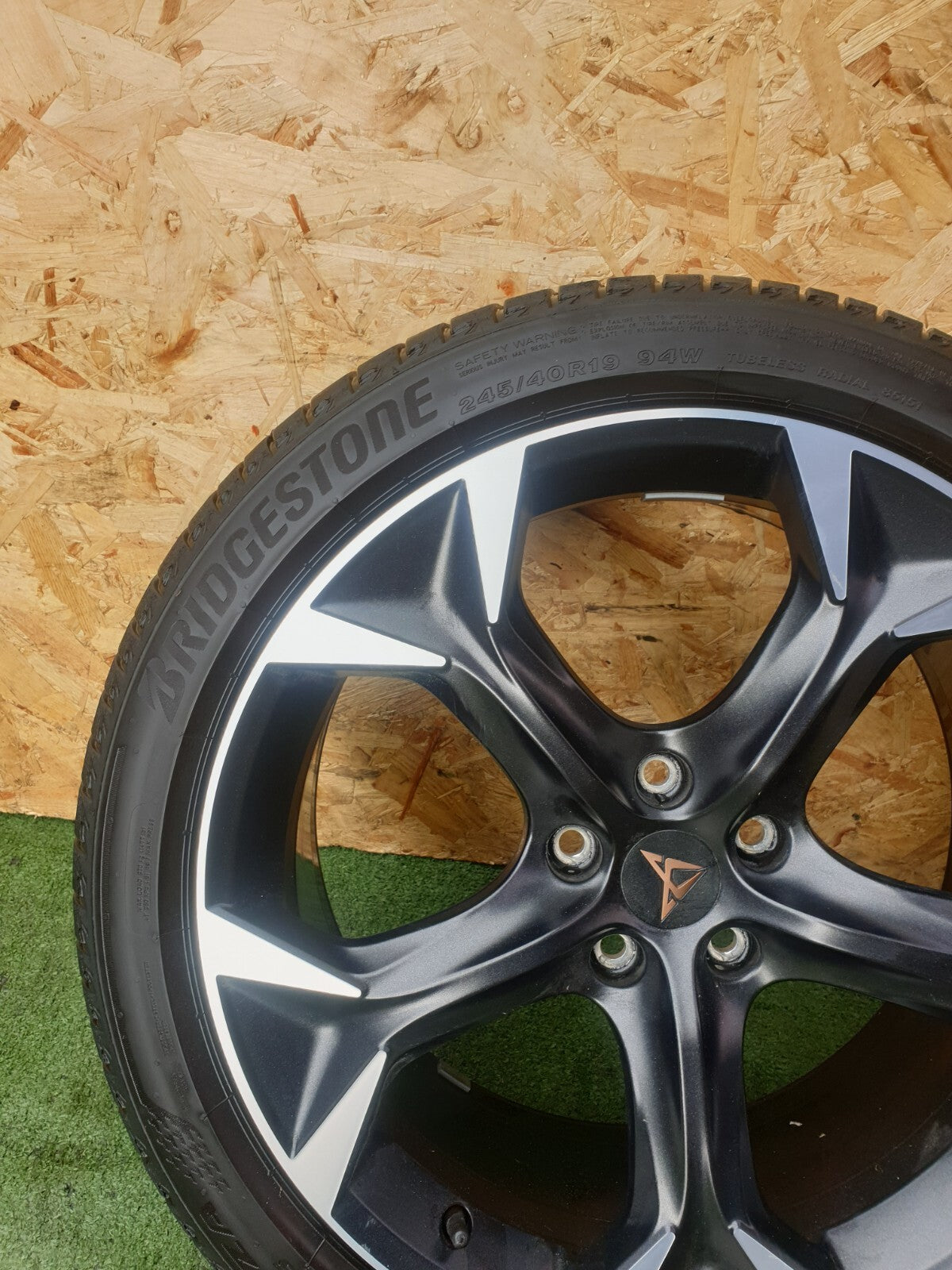 2023 CUPRA FORMENTOR 1.4P HYBRID ALLOY WHEEL & TYRE 245/40 R19 + WARRANTY A173 - Image 5