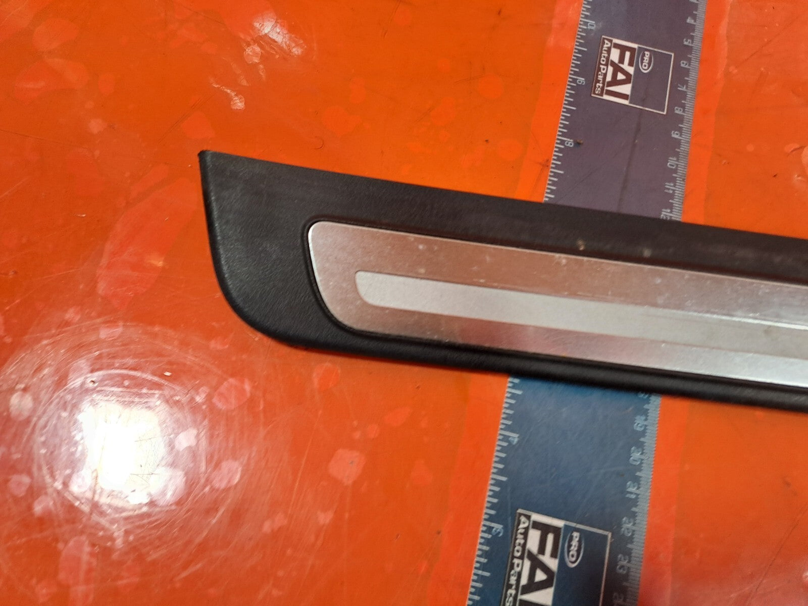 ✅AUDI A5 S LINE CABRIO 2.0 PETROL 2009 FRONT LEFT DOOR SILL TRIM 8T0853373 A234 - Image 6