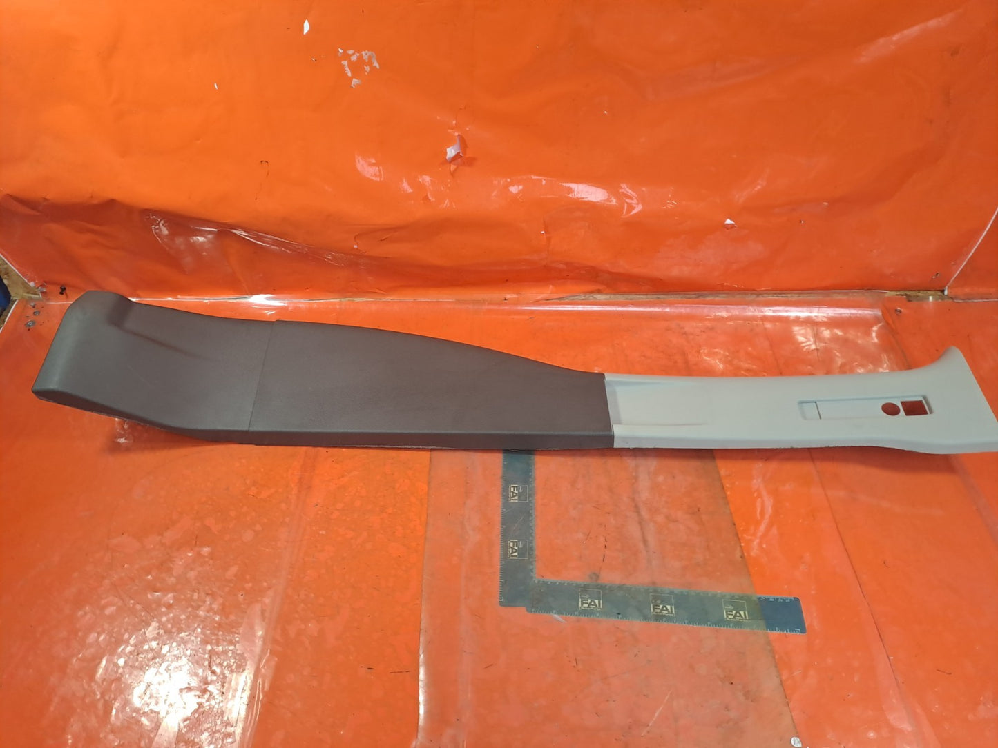 ✅2023 FORD TRANSIT CUSTOM RIGHT SIDE B PILLAR TRIM KK21-V243W12-AB A343 - Image 2