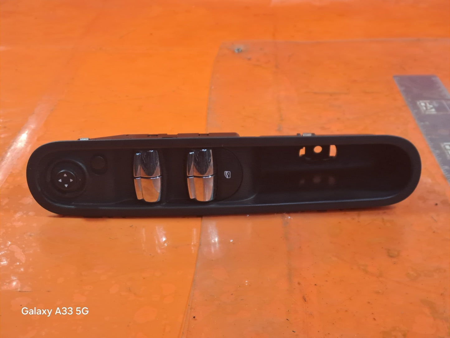 ✅MINI COUNTRYMAN ONE D MK3 1.6 DIESEL 2013 FRONT RIGHT WINDOW SWITCH 9289622 - Image 1