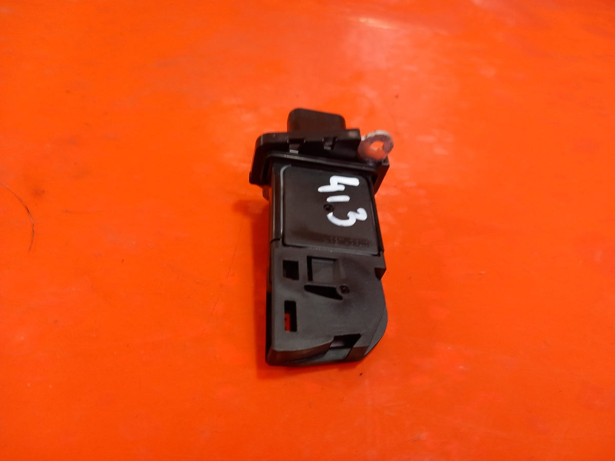 ebay-src:https://i.ebayimg.com/00/s/mtiwmfgxnjaw/z/j-waaesw-tdqzkh0/$_57.jpg
