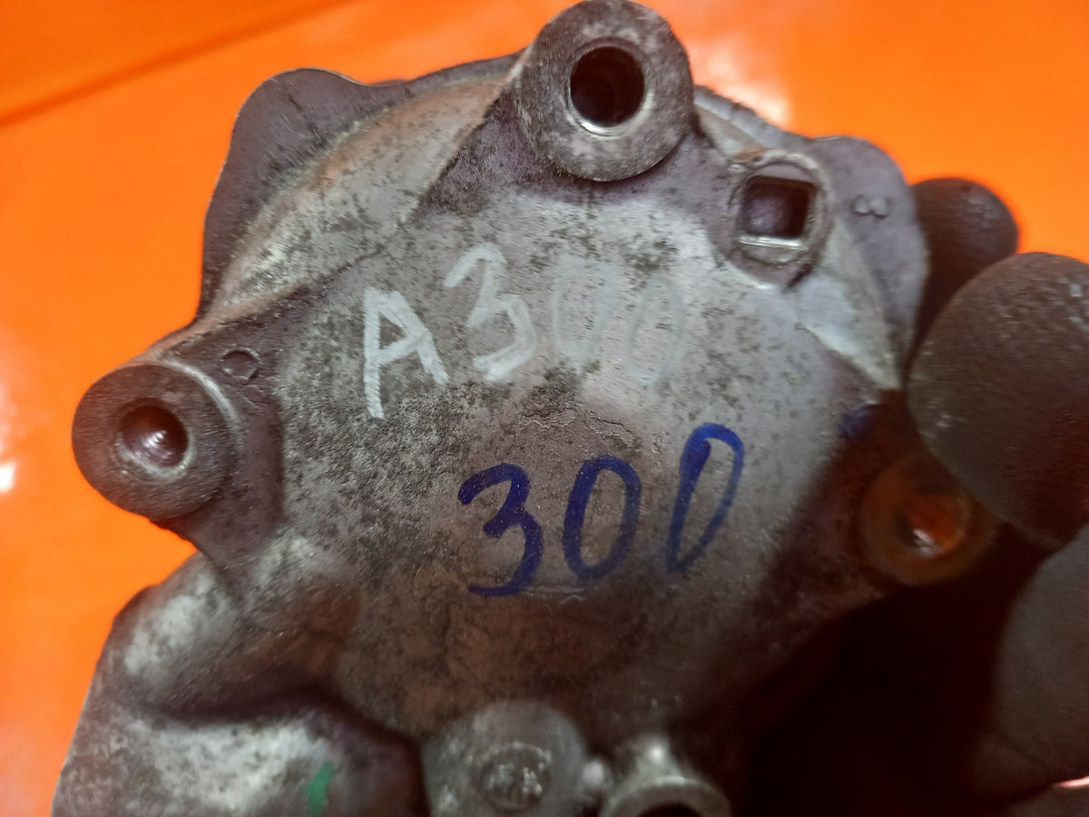ebay-src:https://i.ebayimg.com/00/s/mtiwmfgxnjaw/z/nhiaaeswzqnqmrfk/$_57.jpg