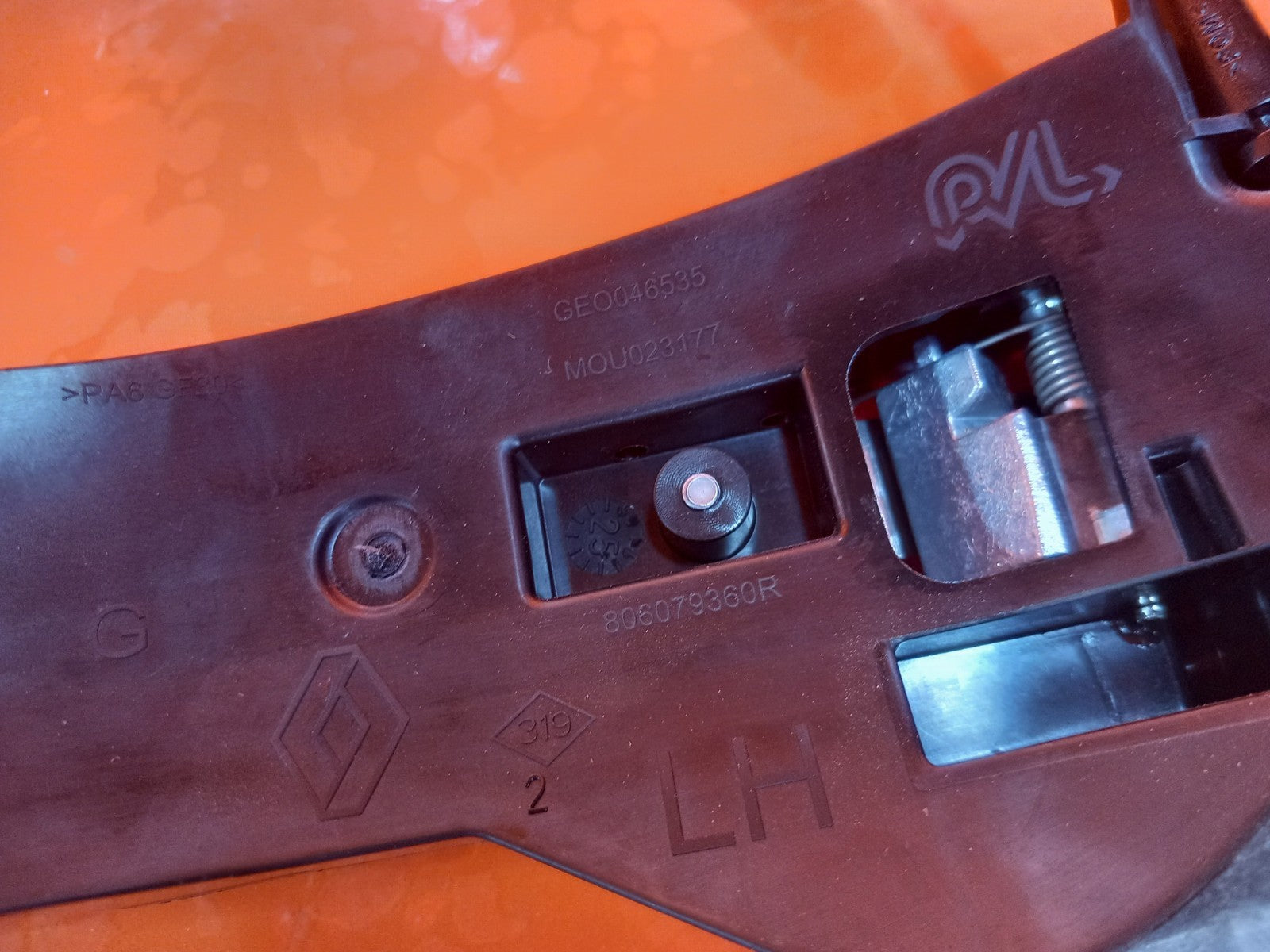 ebay-src:https://i.ebayimg.com/00/s/mtiwmfgxnjaw/z/fc0aaeswtwvql-91/$_57.jpg