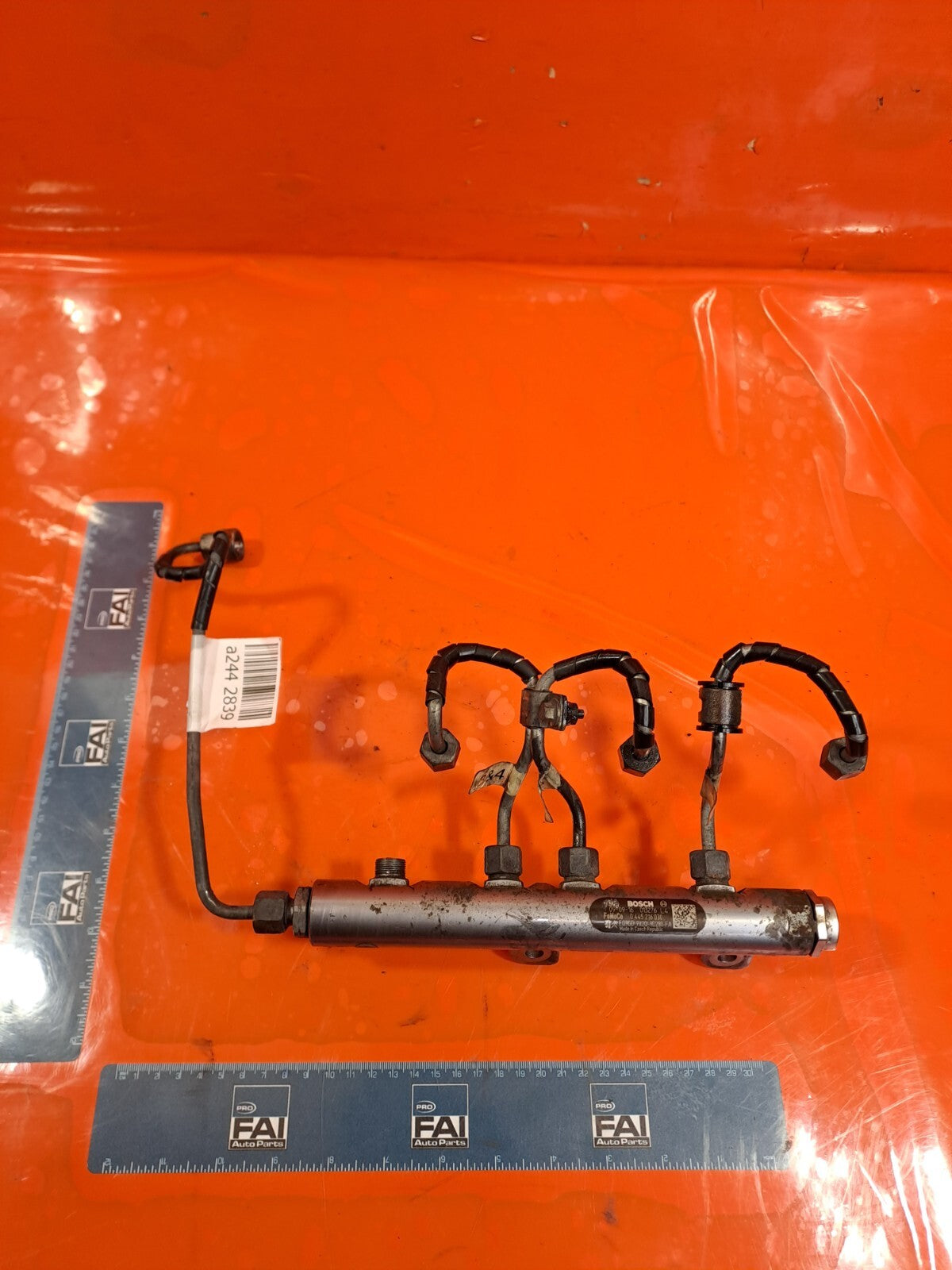 ✅2010 LAND ROVER DISCOVERY 4 L319 FUEL INJECTOR RAIL 9X2Q-9D280-FA + WARRANTY - Image 1