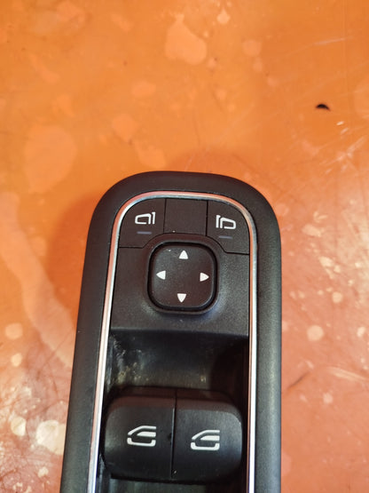 ✅2019 MERCEDES A CLASS W177 FRONT RIGHT WINDOW SWITCH A1679050001 +WARRANTY A260 - Image 3