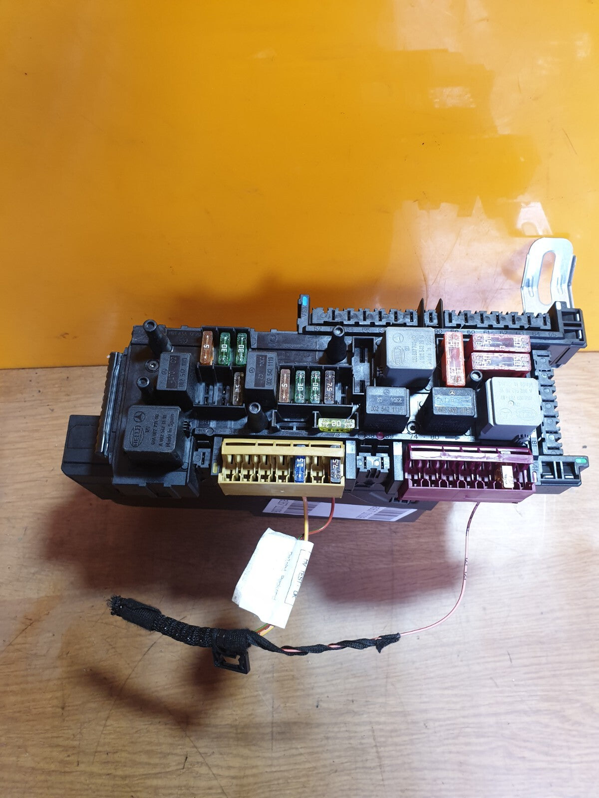 ✅2013 MERCEDES C CLASS W204 AMG 2.1D REAR FUSE BOX A2049060205 + WARRANTY A167 - Image 1